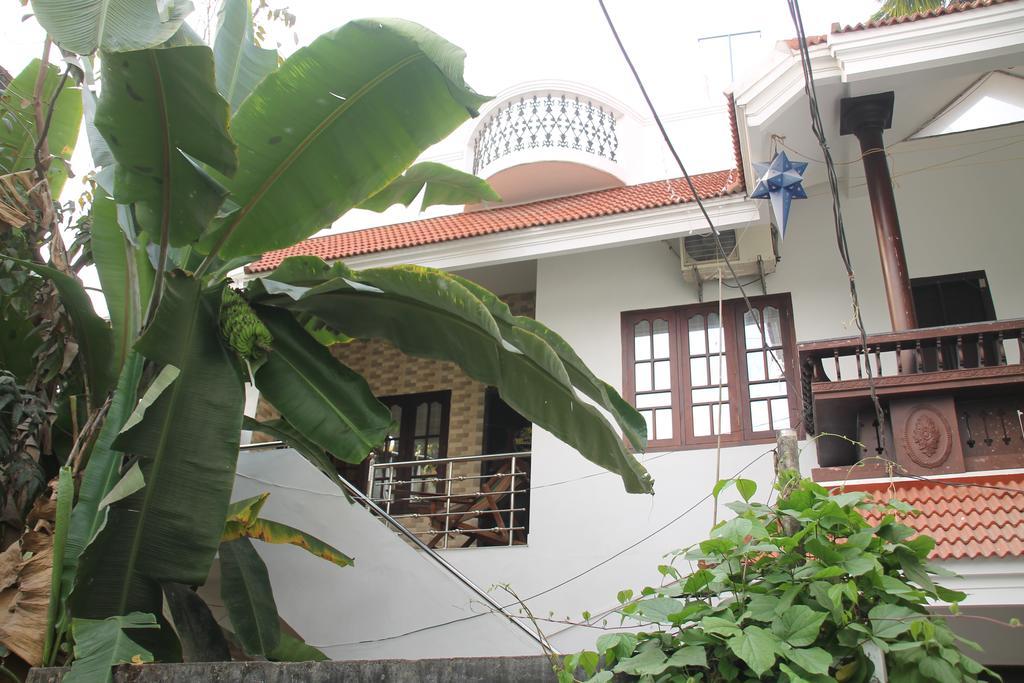 Aaron'S Homestay Kochi Exterior foto