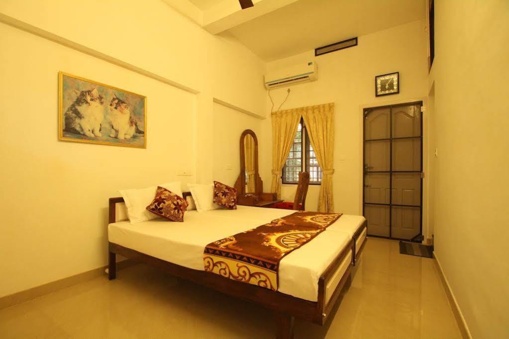 Aaron'S Homestay Kochi Exterior foto