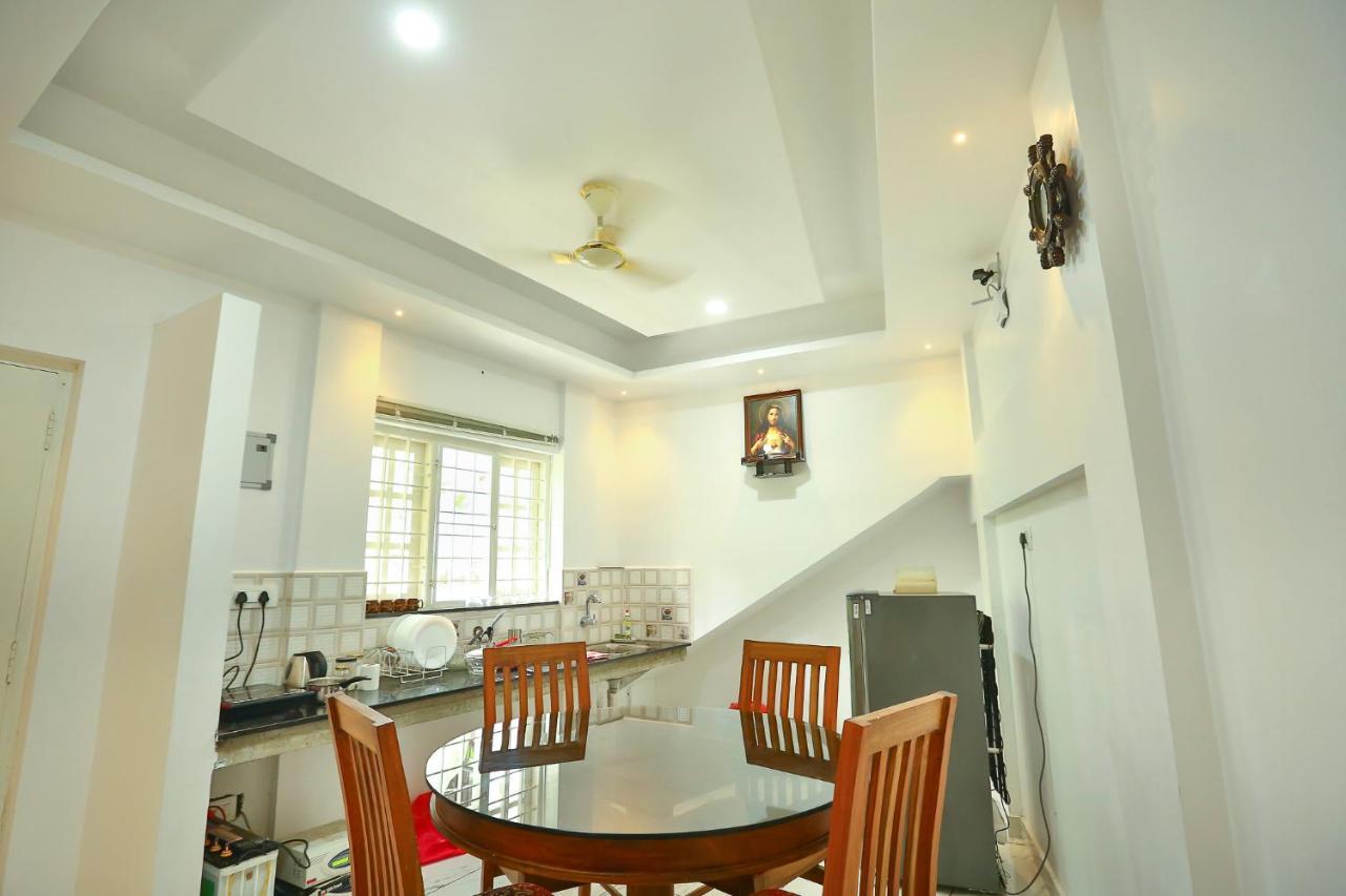 Aaron'S Homestay Kochi Exterior foto
